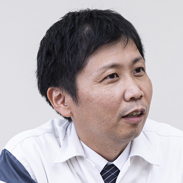 Photo of Takeuchi, the design PL (project leader)